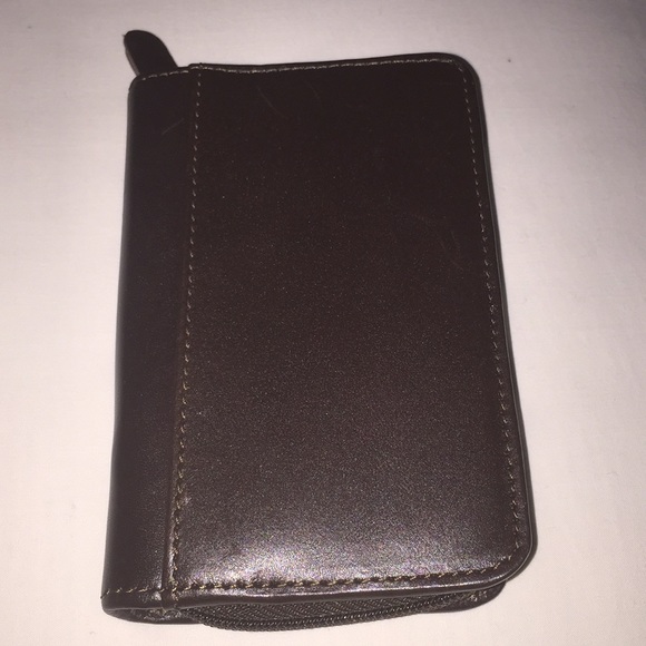 Cutter & Buck Wallet - Picture 1 of 7